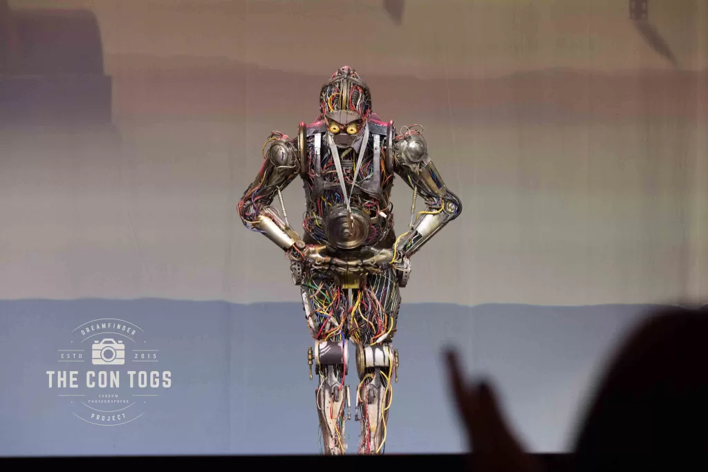 Best Workmanship - Naked C-3PO from The Phantom Menace - Droid Protocol